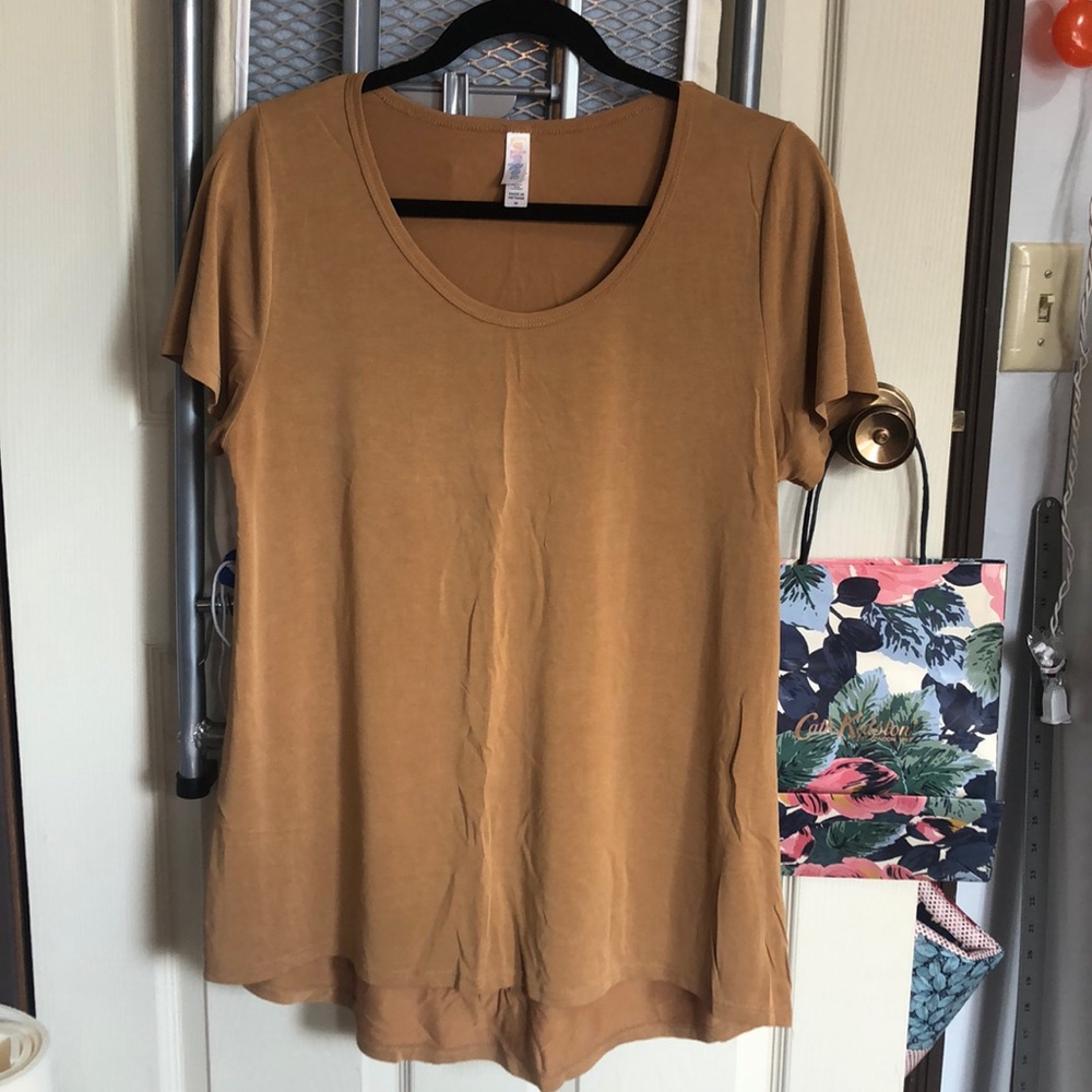 LulaRoe mustard classic T Medium
